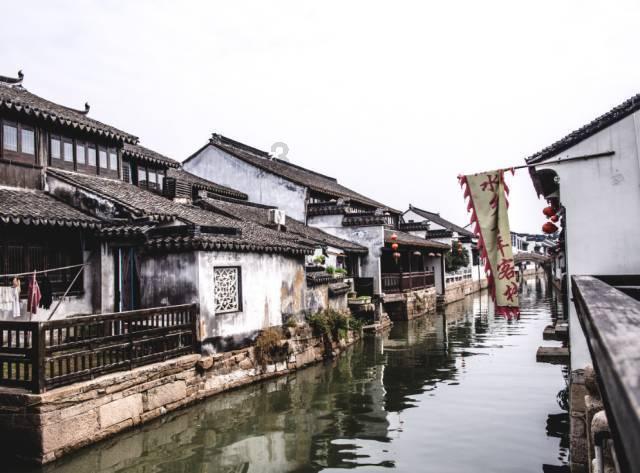沙漠前行